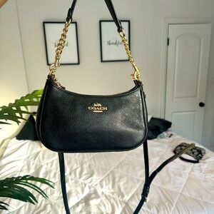 Coach Teri should see bag - black and gold